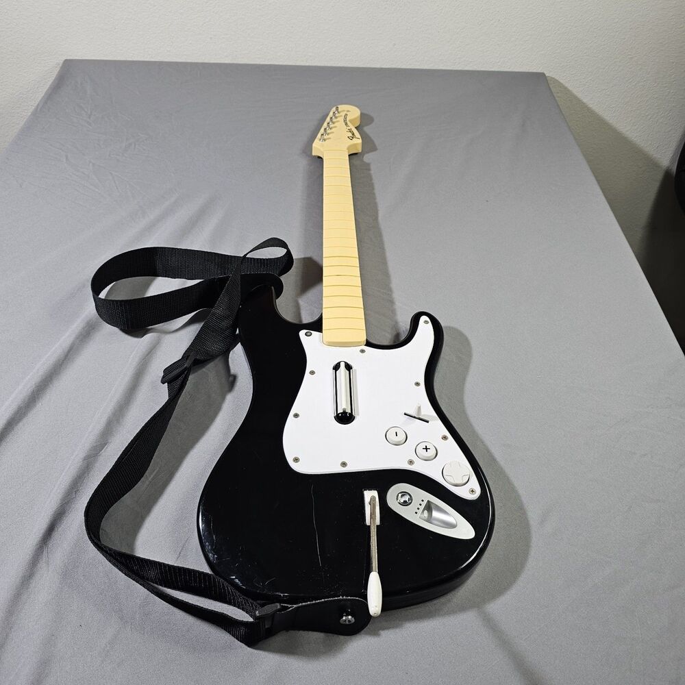 Nintendo Wii Rock Band Fender Stratocaster Wireless Guitar 19091 No Dongle